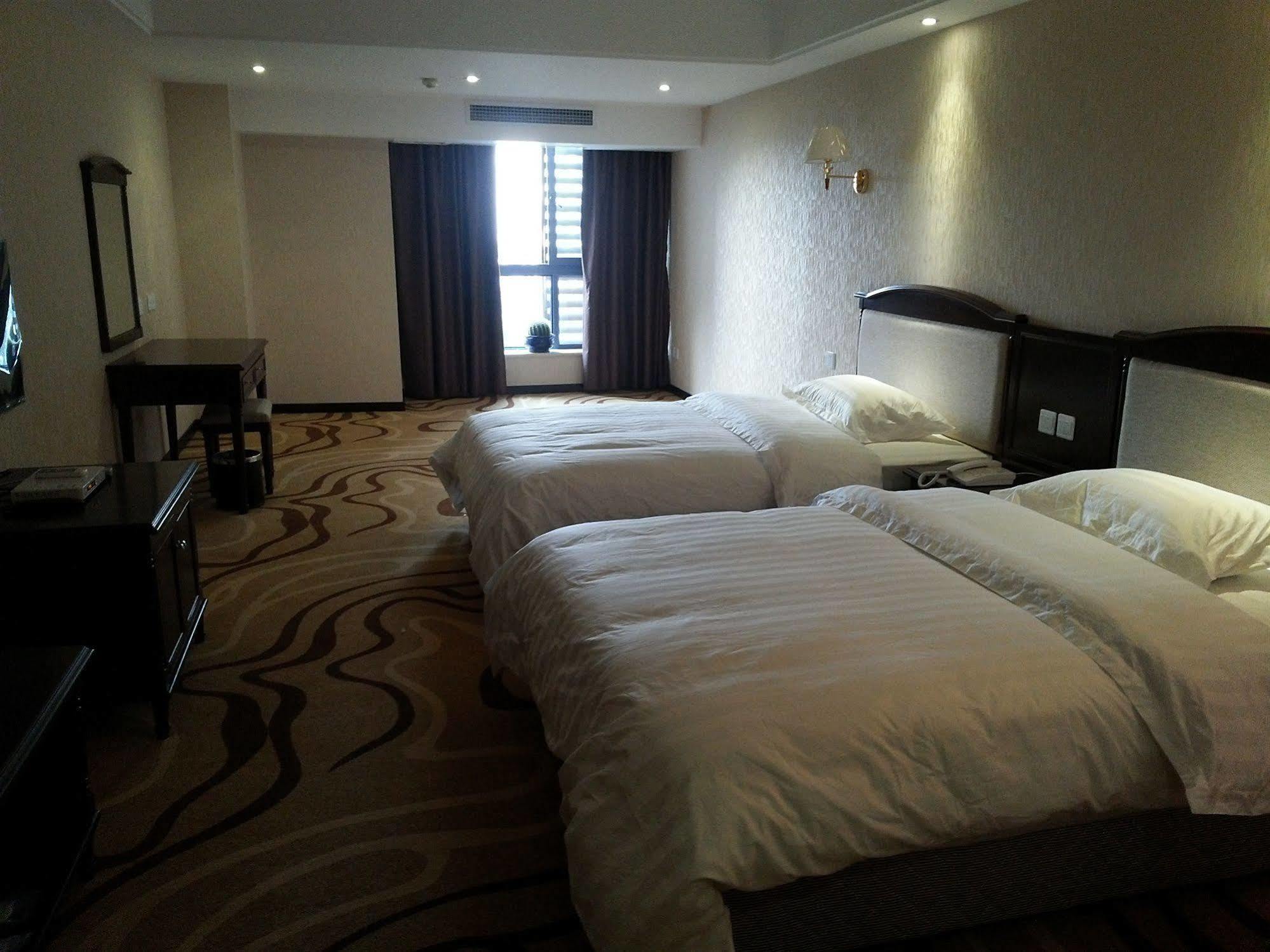 Chengdu Airport Ruijia Hotel Exterior photo